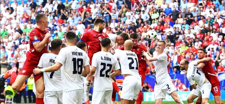 包含斯洛文尼亚队夺冠晋级欧洲国家队赛的词条